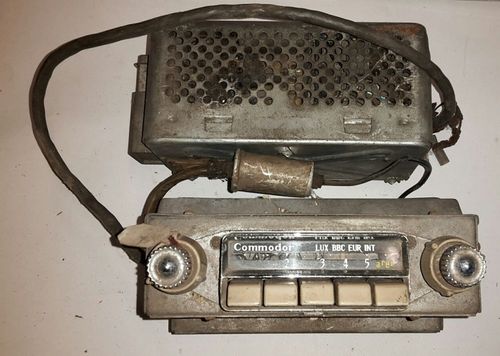 Car radio vintage Arel Commodor, with amplifier